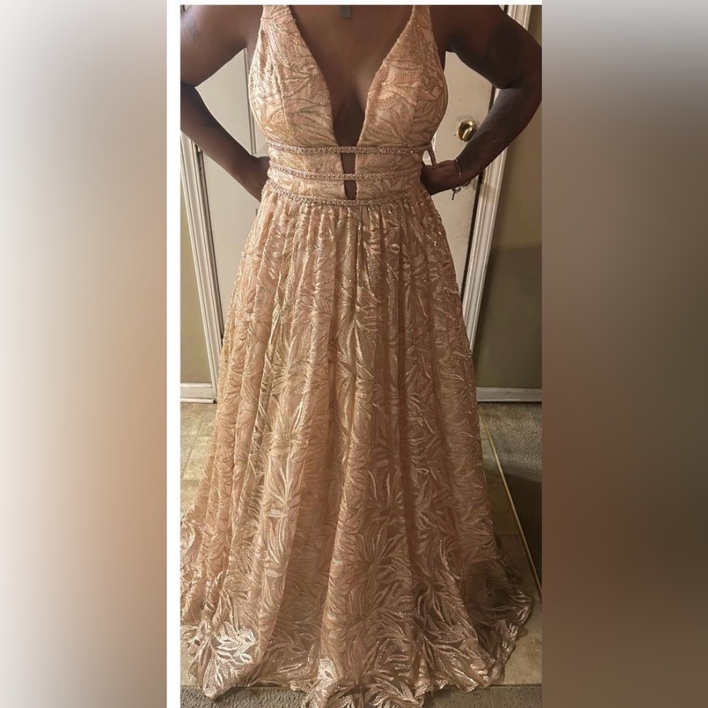 Wedding dress never worn size8/10